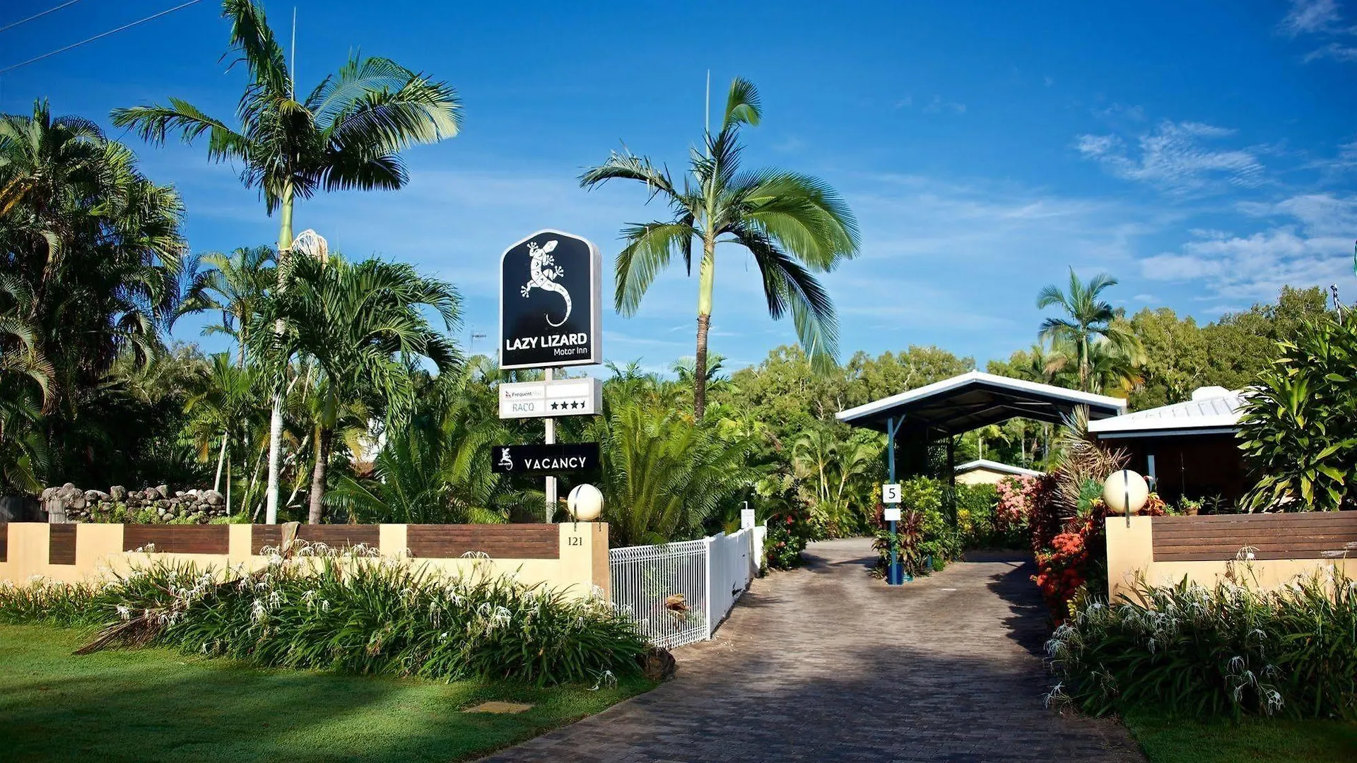 Lazy Lizard Motor Inn Port Douglas Motel