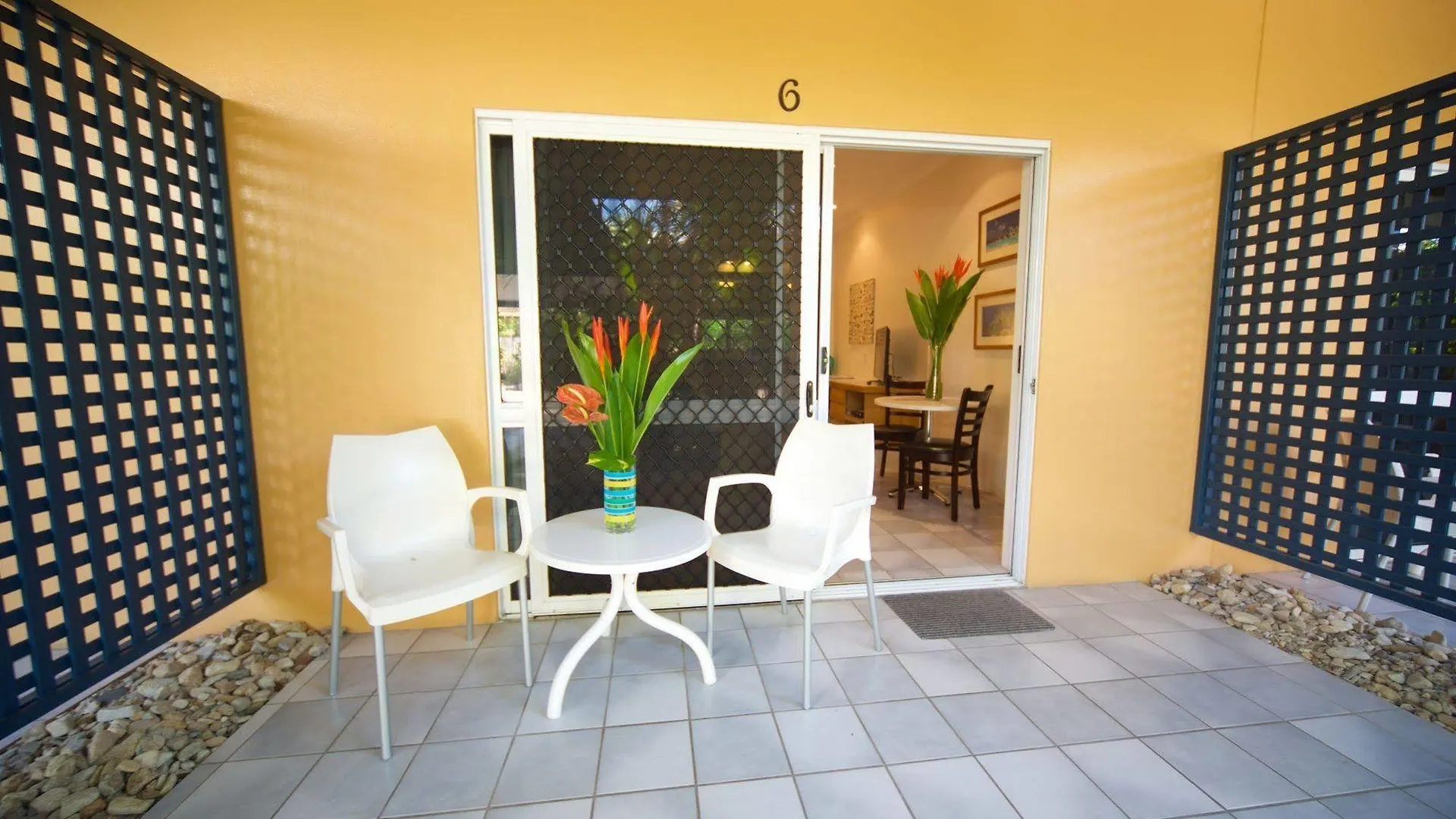 *** Motel Lazy Lizard Motor Inn Port Douglas Australia